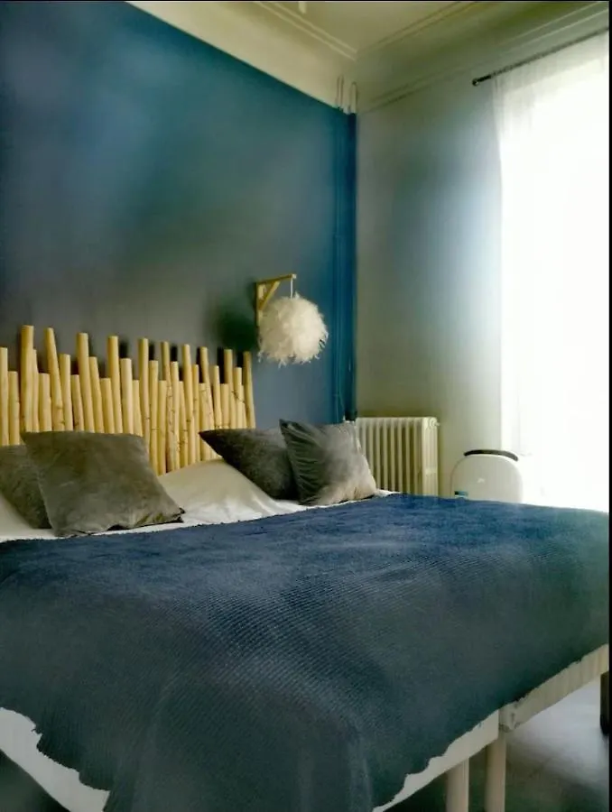 Grand Appartement Haussmannien Marseille France